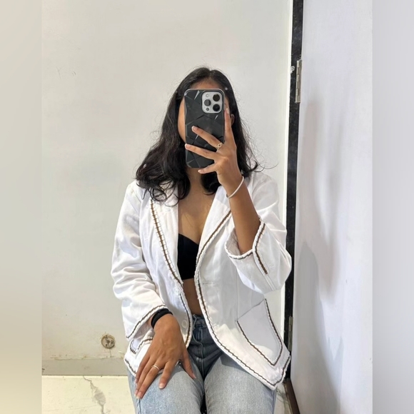 White blazer - Picture 3 of 3